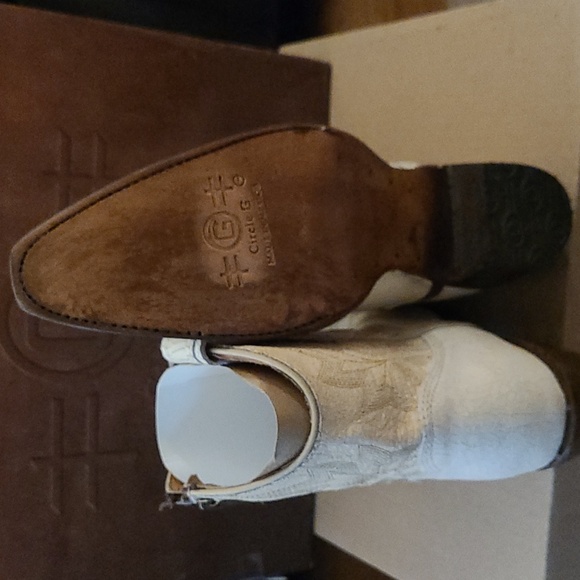 New Circle G Boot - Picture 3 of 11